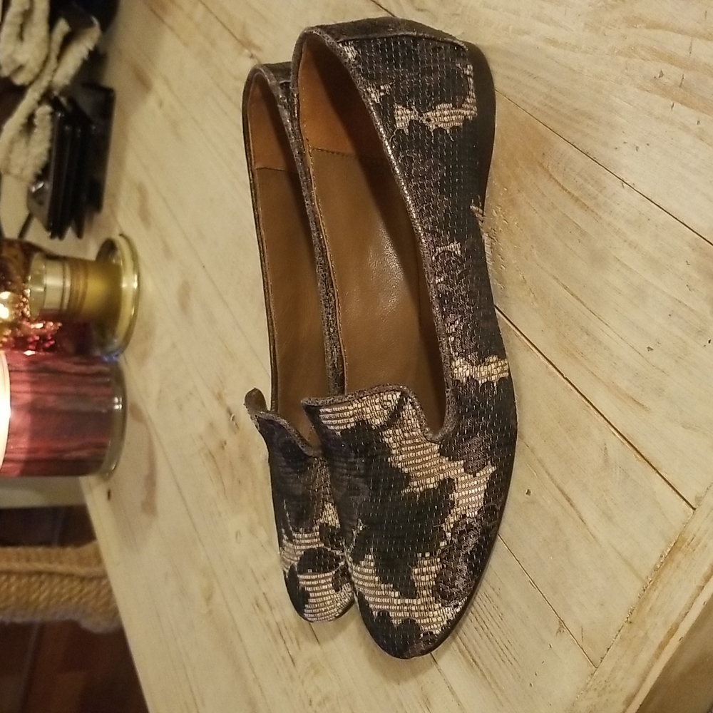 Donald J Pliner Denda Cute Floral Smoking Flats size 8M